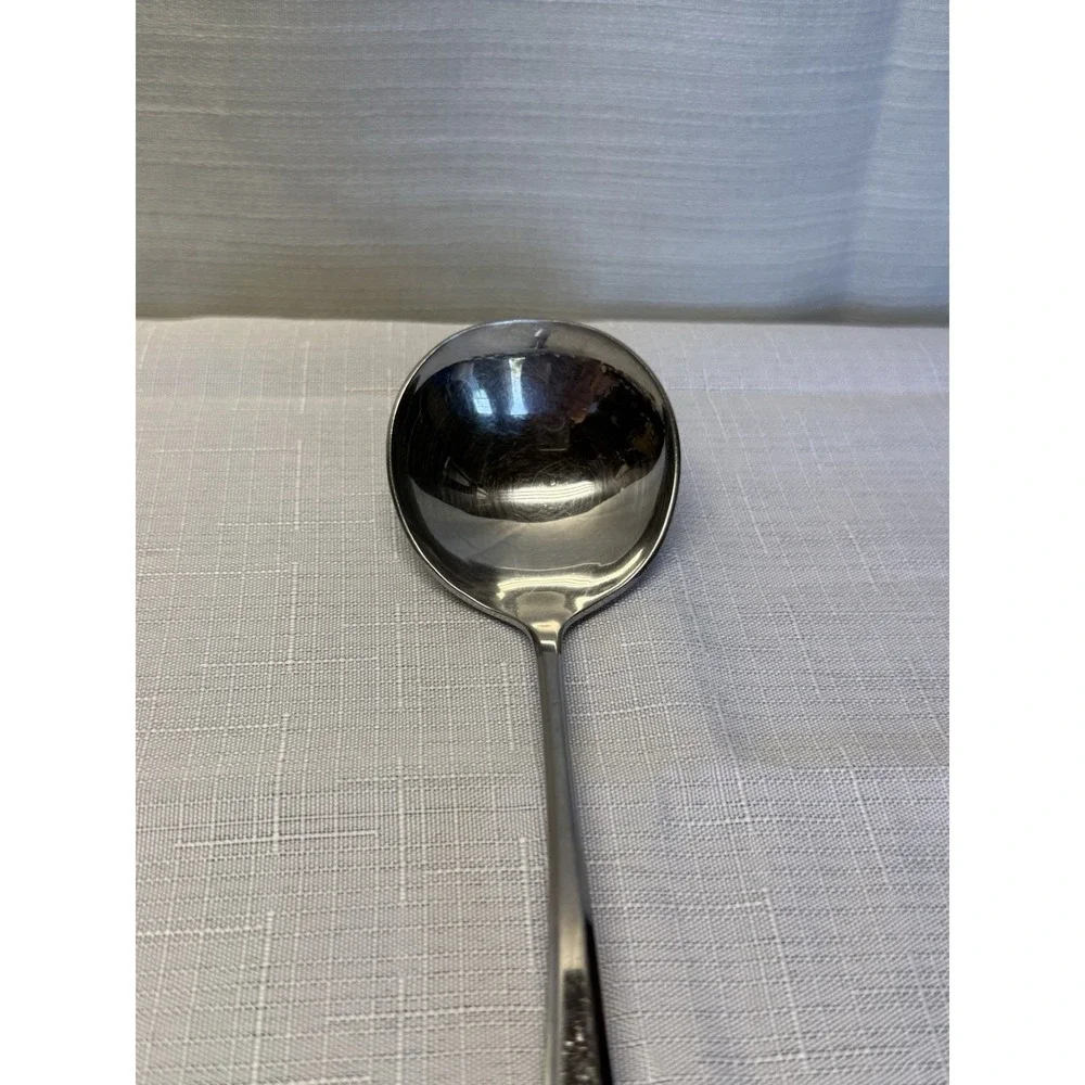 One Oneida Stainless Steel Serving Spoon Flared Handle Rectangular Base